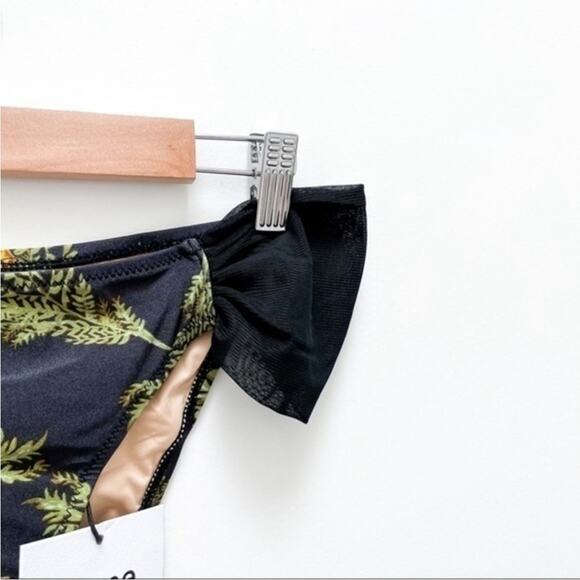 💗 3/$10 💗 NEW Revolve Some Days Lovin' River Run Floral Bikini Bottoms XS - Picture 6 of 10